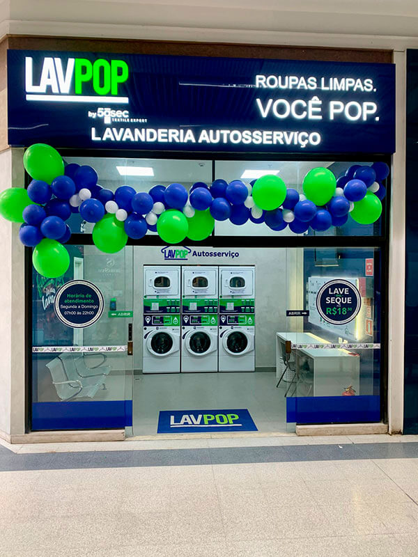 Área de lavanderia compartilhada